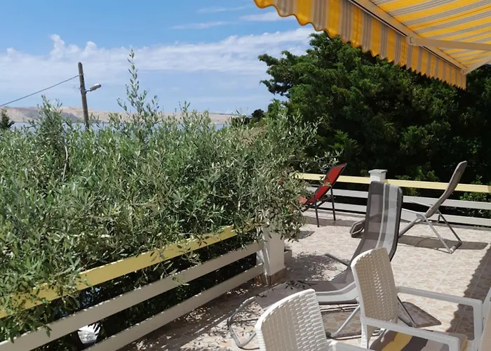 Apartment Milka By The Sea